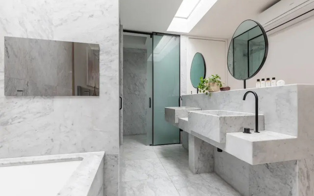 Simon Close by Onefinestay