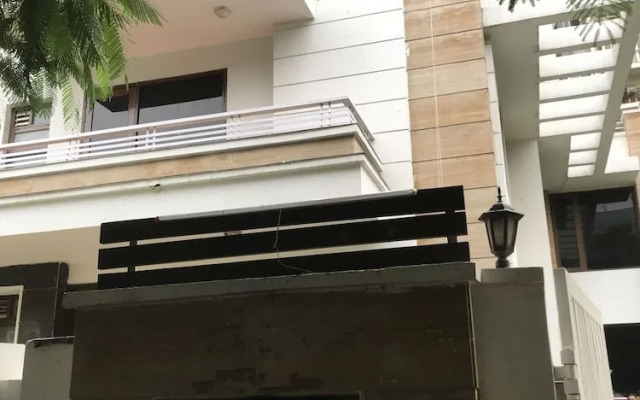 Comfort Villa Rooms and Suites