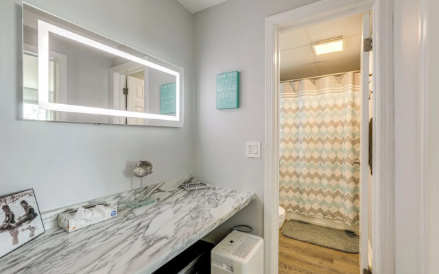 Wildwood Condo: Community Pool, Walk to Beach!