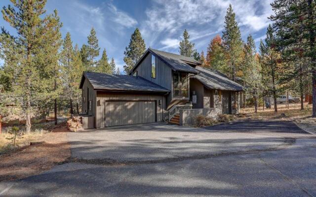 22 Rogue-AC-Hot Tub-4BR/3.5BA