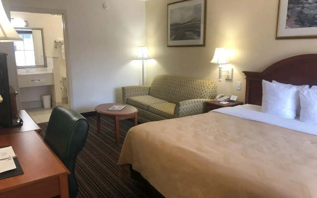 Quality Inn & Suites Biltmore East