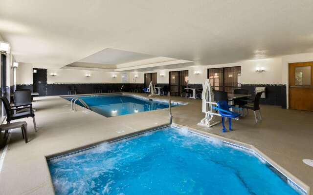 Comfort Suites Commerce