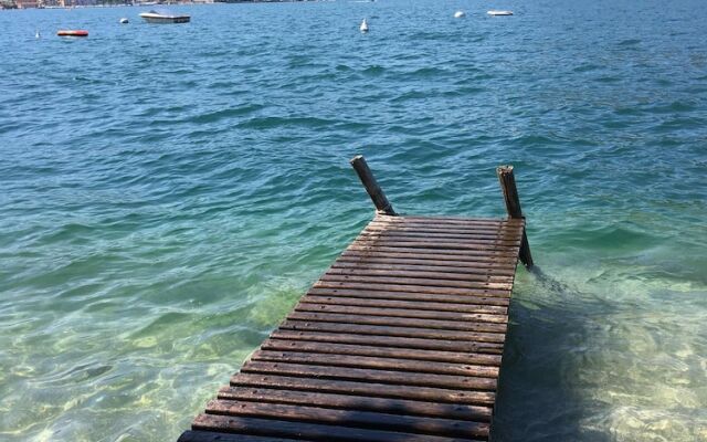 Magnolias Garda - Near Mokai Beach