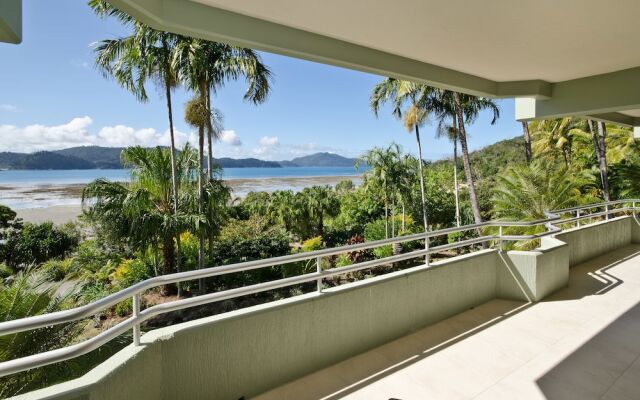 Beach Front Lagoon Lodge Apartments