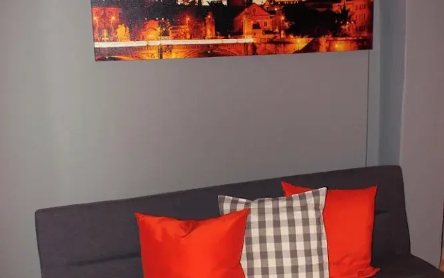 Impeccable 1-bedroom Apartment Center