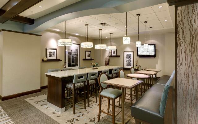 Hampton Inn & Suites Buffalo Downtown