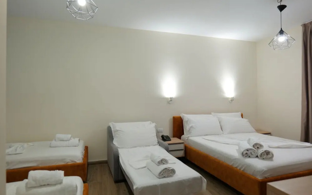 Hotel Triumf Shengjin