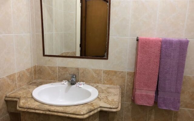 Golden Rose Hotel