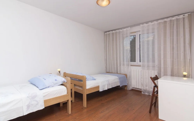 Apartments Levan Ceja