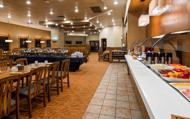 Best Western Plus Winnipeg Airport Hotel