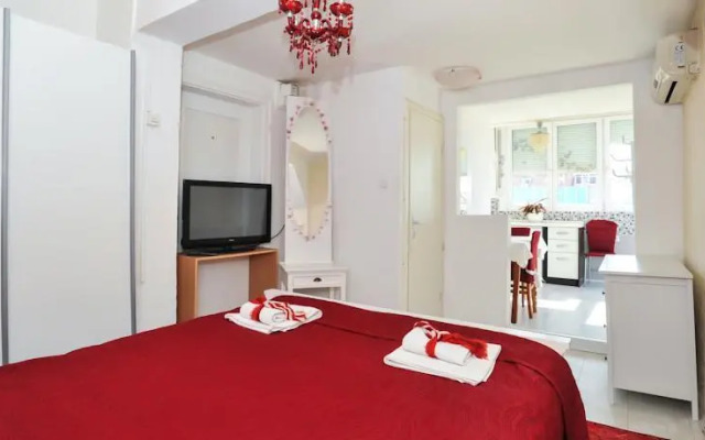 Apartment Garden Old City