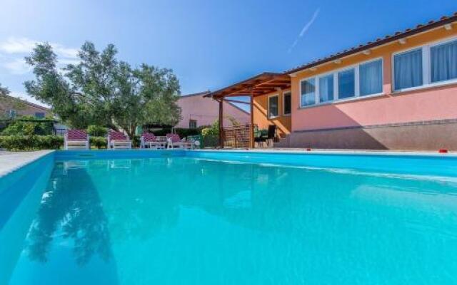 Holiday home Sikici Majoli