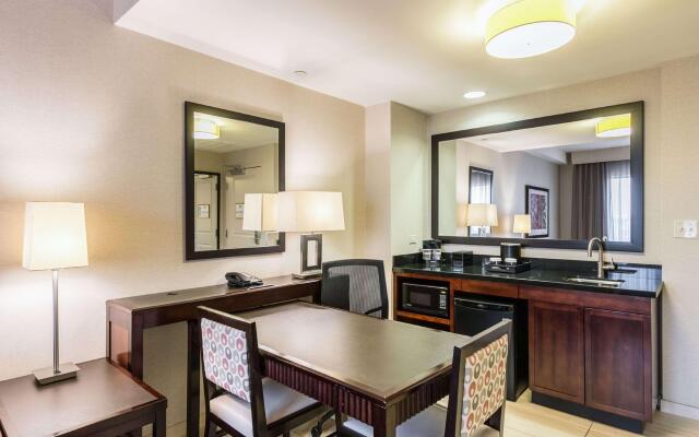 Embassy Suites Newark Airport