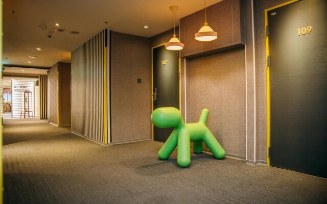 Click Hotel - Ximending Branch