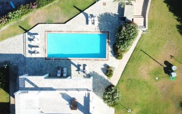 Holiday Home 5 Bedrooms 5 Bathrooms - Afantou