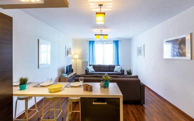 FriendHouse Apartments - City Center