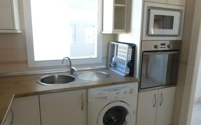 Beautiful 2 Bedroom, 2 Bathroom Apartment