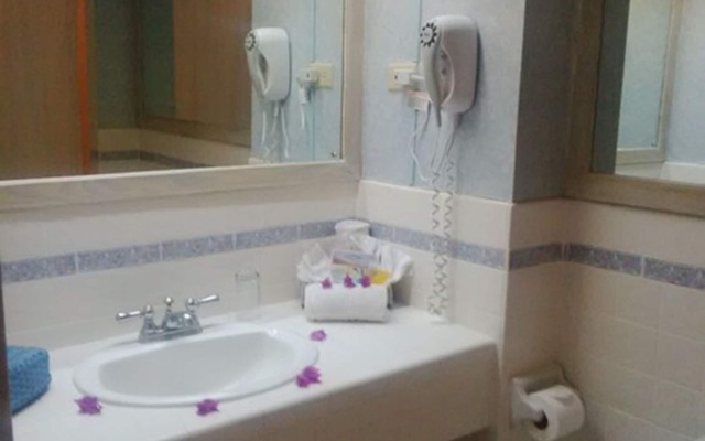 Coco Reef Resort and Spa