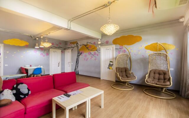 OYO 705 Hostel@seatzstation
