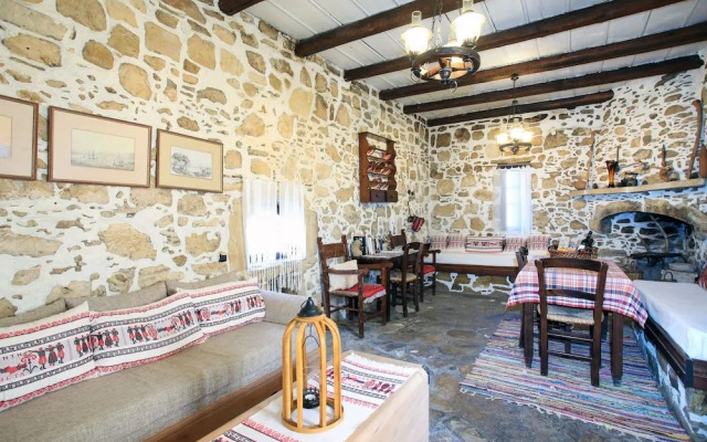 Villa Lithos