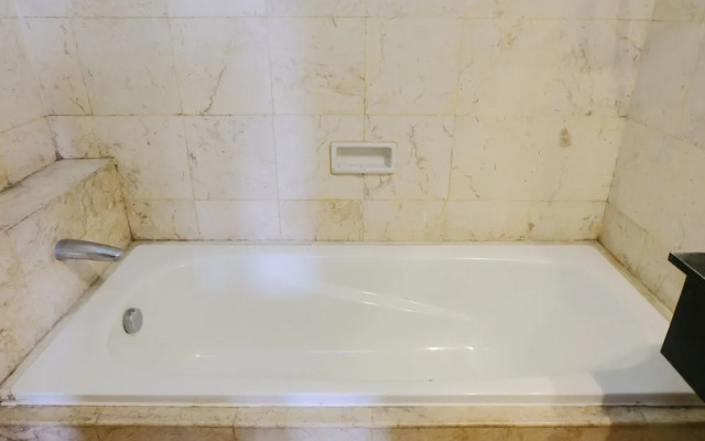 Homey And Spacious 3Br Apartment At Braga City Walk