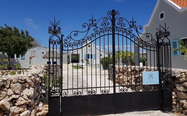 Aruba Boutique Apartments Adults Only