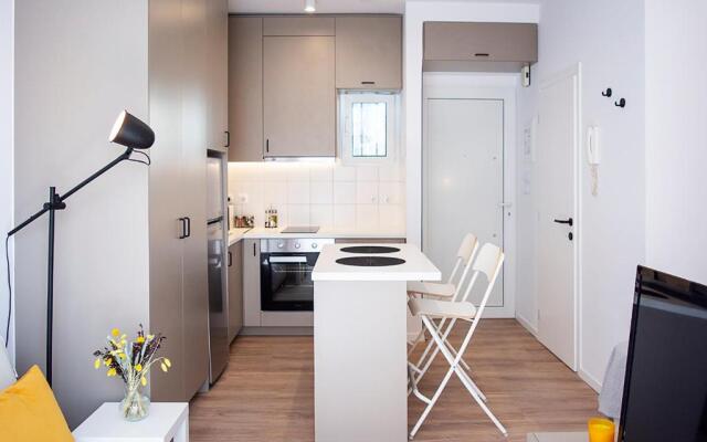 Stylish Modern Studio, Chalkida centre, seaside