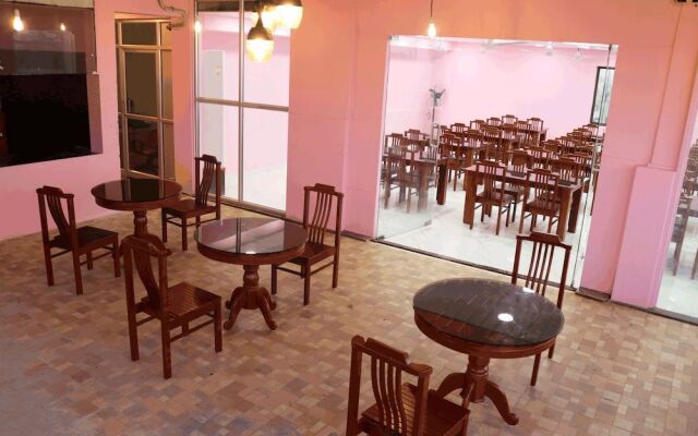 Amaran Hotel