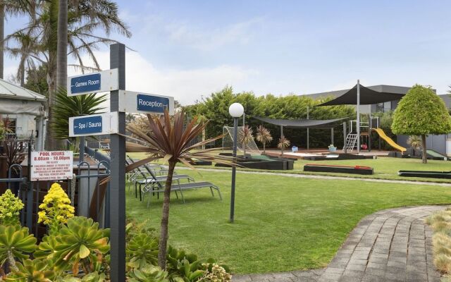 Whitecliffs Beach Resort