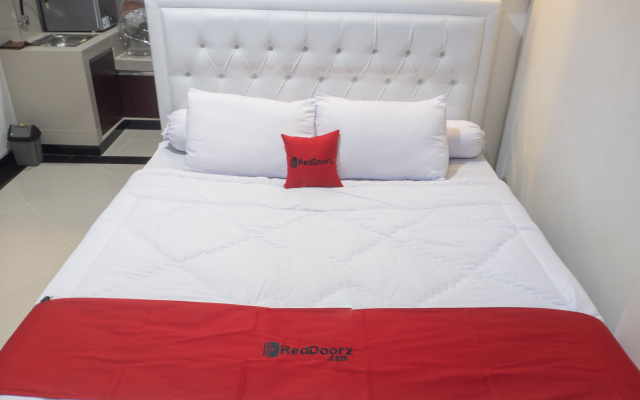 Reddoorz Syariah Near Pasar Aceh Shopping Centre – Guest Rooms – Banda Aceh