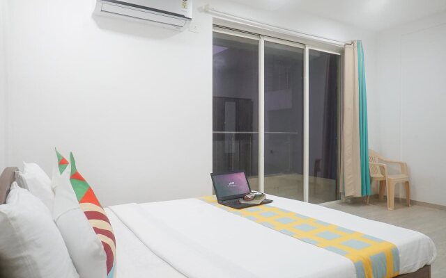 OYO 18437 Home Scenic 3BHK Villa Lonavala Lake