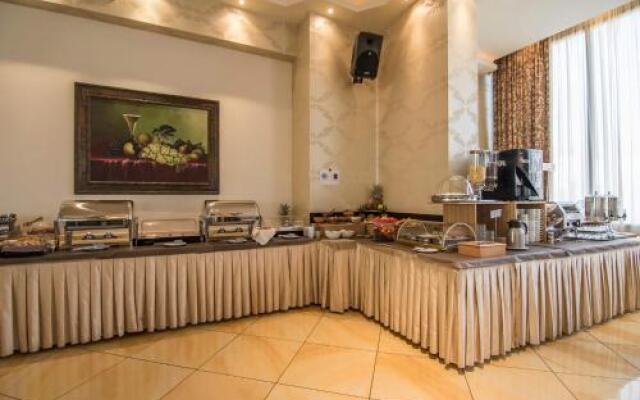 Hotel Rihios