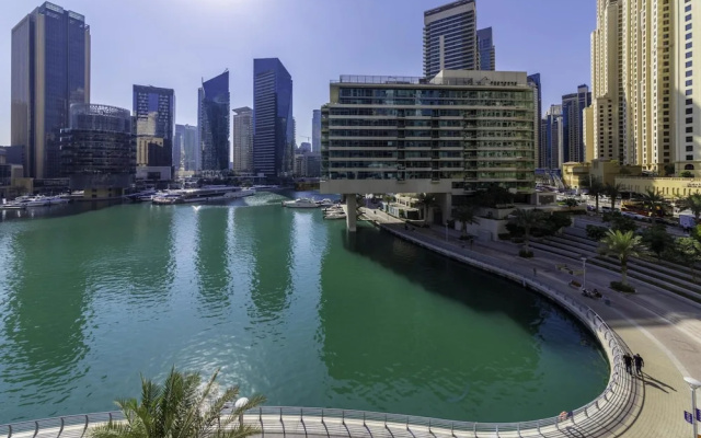 Stunning 3-floor Villa w Kids Room Rooftop Terrace Over Dubai Marina