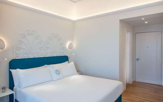 Pazziella Garden & Suites