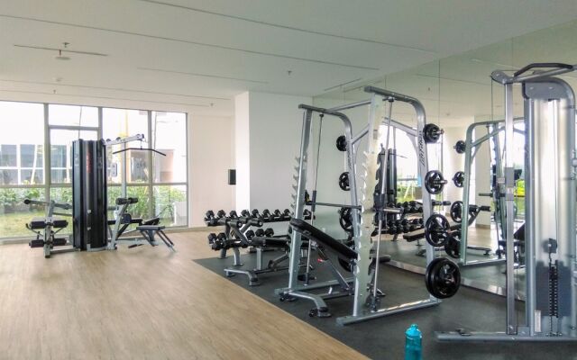 Fancy Designed Studio At Gold Coast Apartment