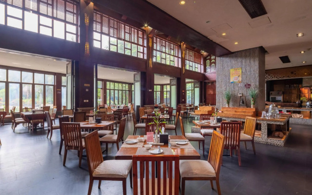 Shixishu Jianguo Yalong Bay Resort Hotel