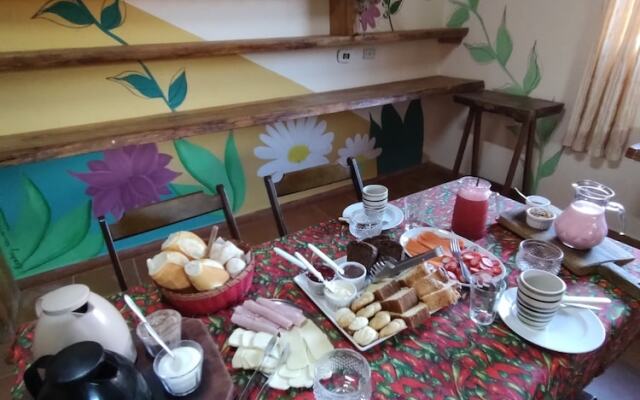 Pousada e camping pé na trilha