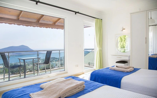 Villa Alkin by Akdenizvillam