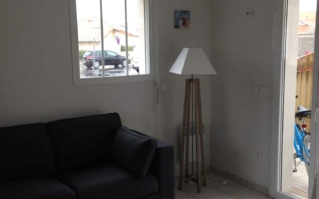 Well-kept Home With a Terrace Near the Beach