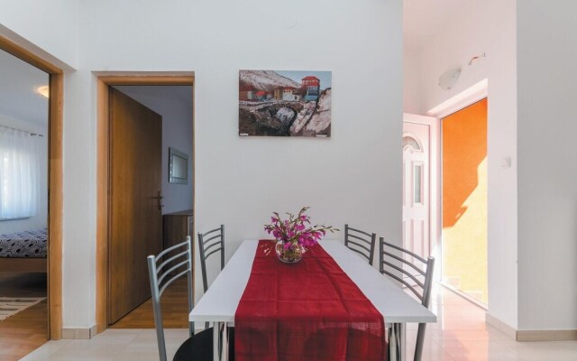 Stunning Apartment in Vir With 3 Bedrooms and Wifi