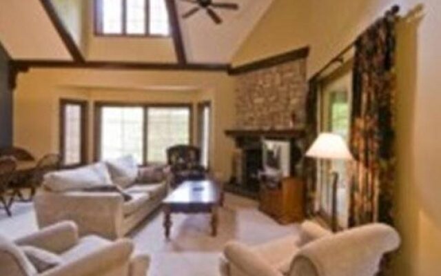 Les Manoirs - Tremblant Resort Lodging