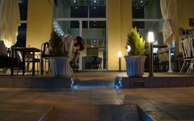 Maravellia Art Hotel