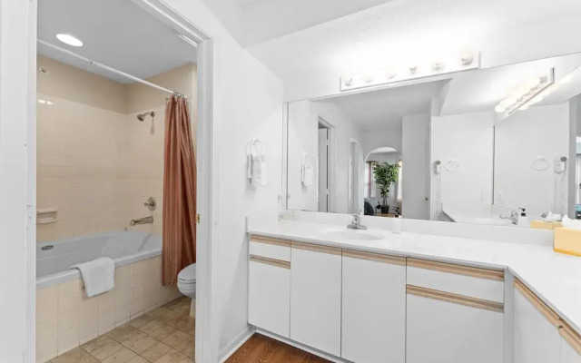 Carefree Getaways 2 Bedroom Condo by RedAwning