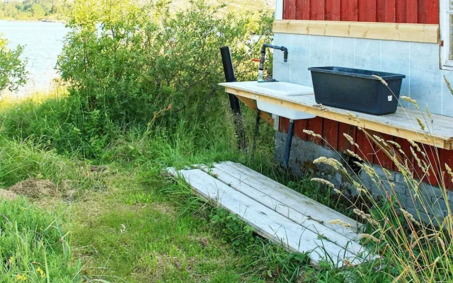 12 Person Holiday Home in Kvenvaer