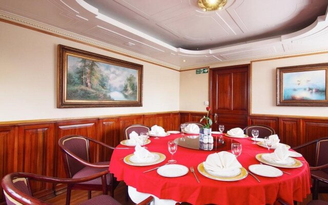 Gold Nest Business Hotel