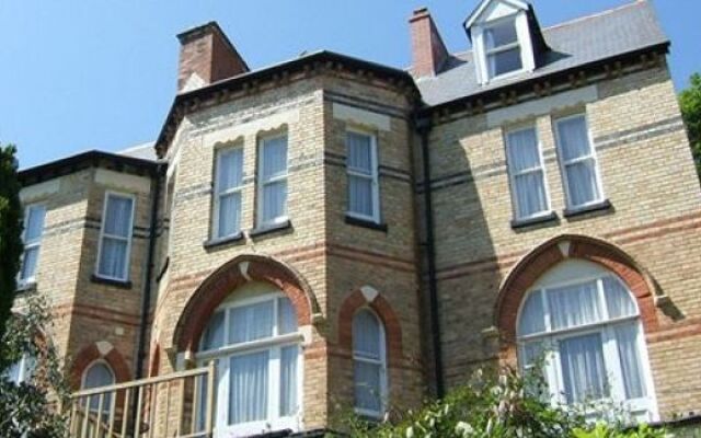 The Woodlands Hotel - Guest house