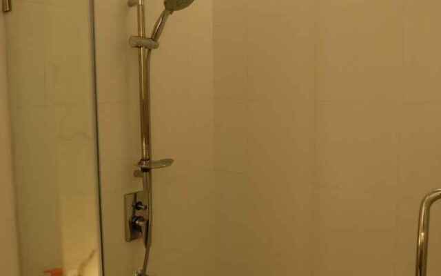 Atlantis Condo Resort A218
