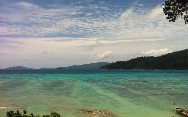 Phuritra Sabai Resort