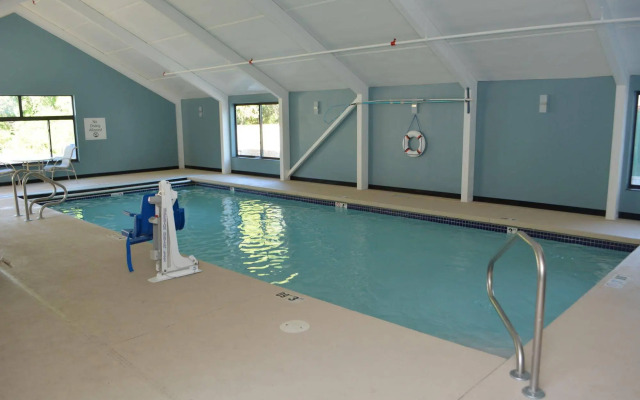 Holiday Inn Express & Suites Waterville - North by IHG