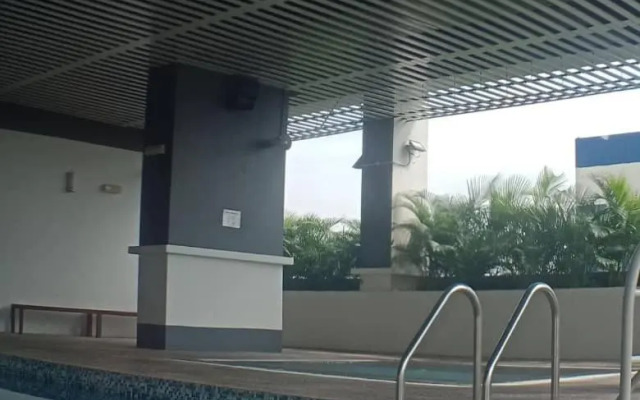 VUE RESIDENCES SERVICE SUITE -2 2rooms for 6 pax